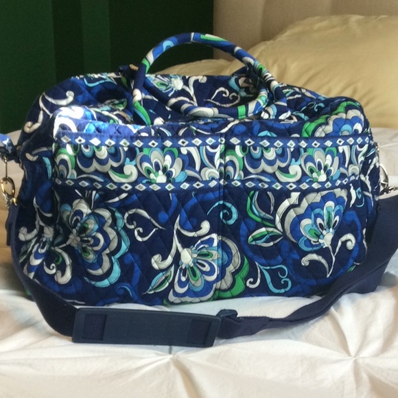 Vera Bradley Handbags - Vera Bradley weekender bag in Mediterranean Blue